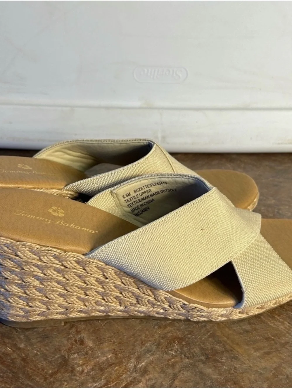 Tommy Bahama new tommy